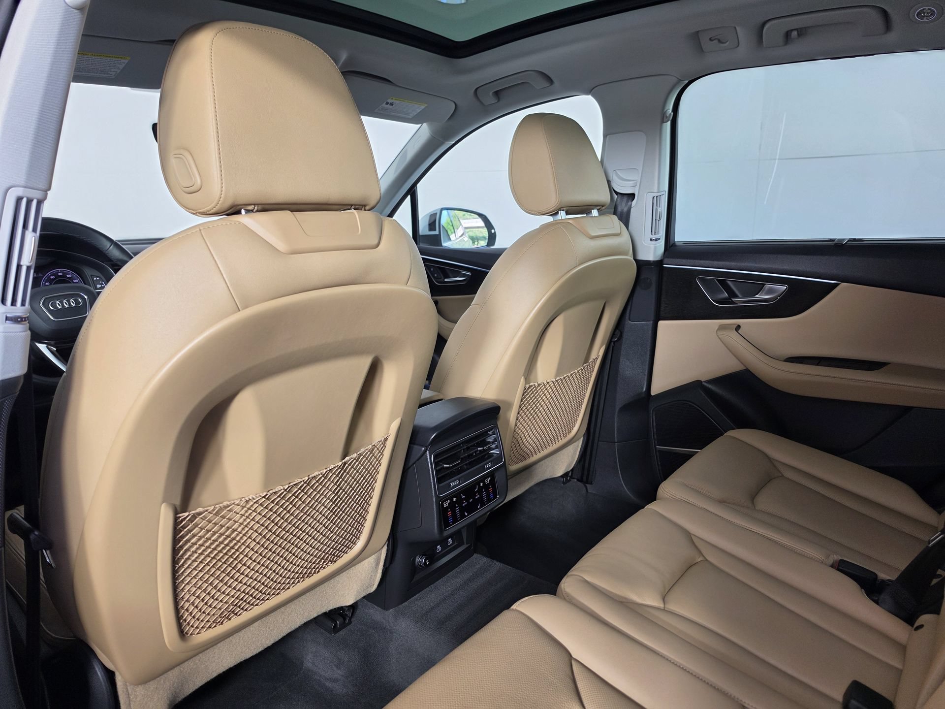 Certified 2024 Audi Q7 2.0T Premium Plus AWD/4WD image 38