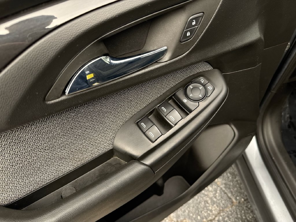 Used 2021 Chevrolet TrailBlazer LS FWD image 15