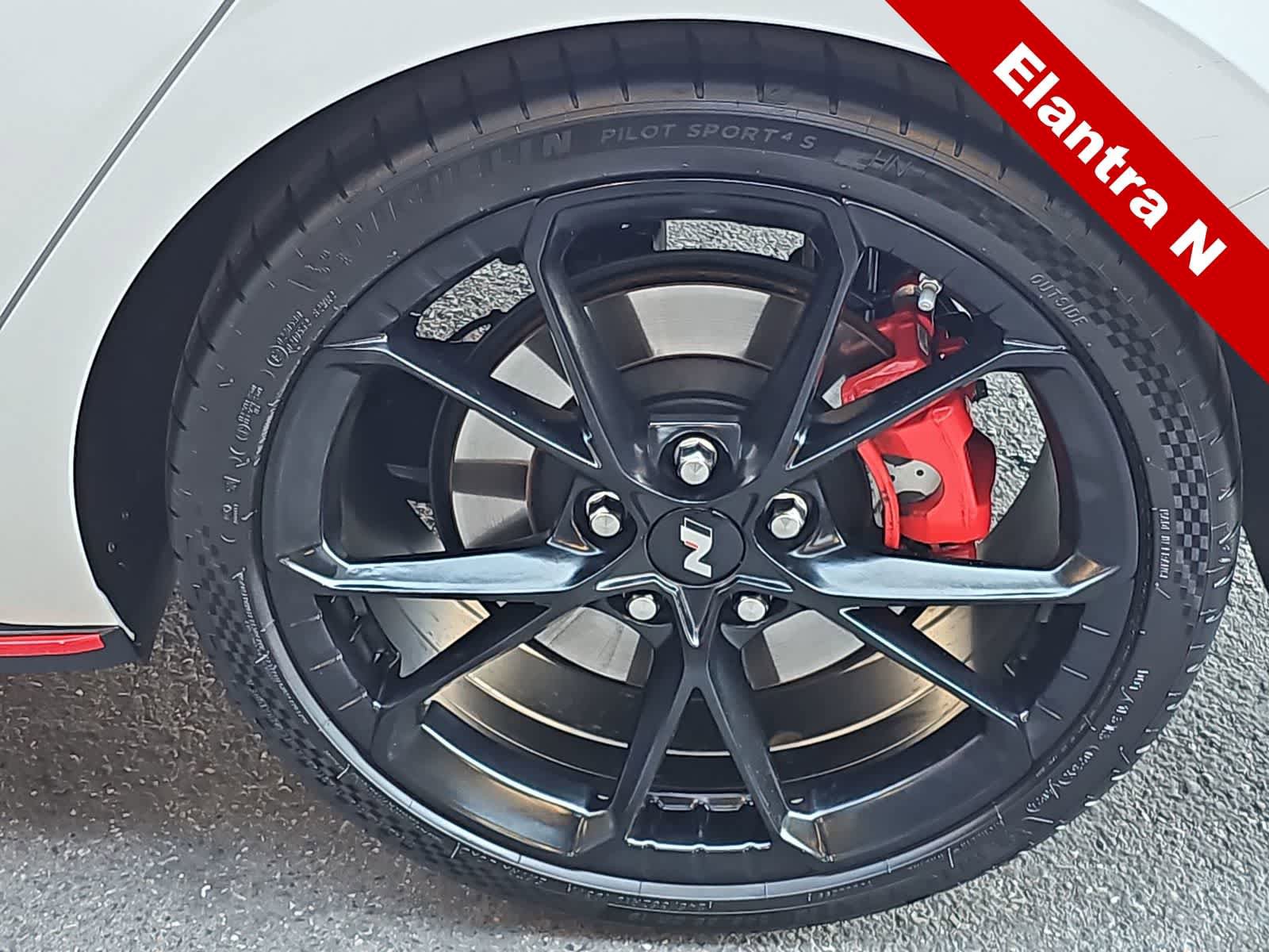 Used 2025 Hyundai Elantra N FWD image 12