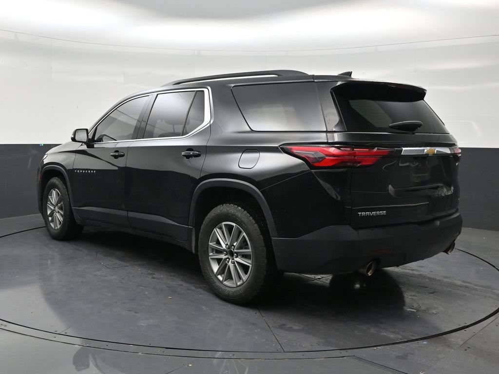 Used 2023 Chevrolet Traverse LT FWD image 3