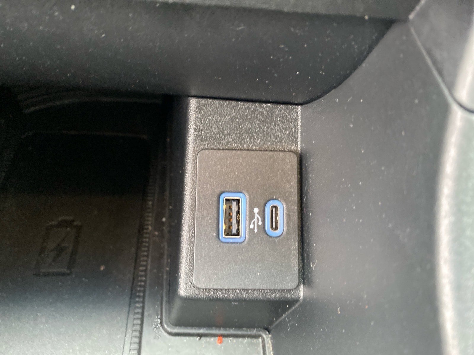 Used 2024 Ford Edge SEL w/ Convenience Package AWD/4WD image 16