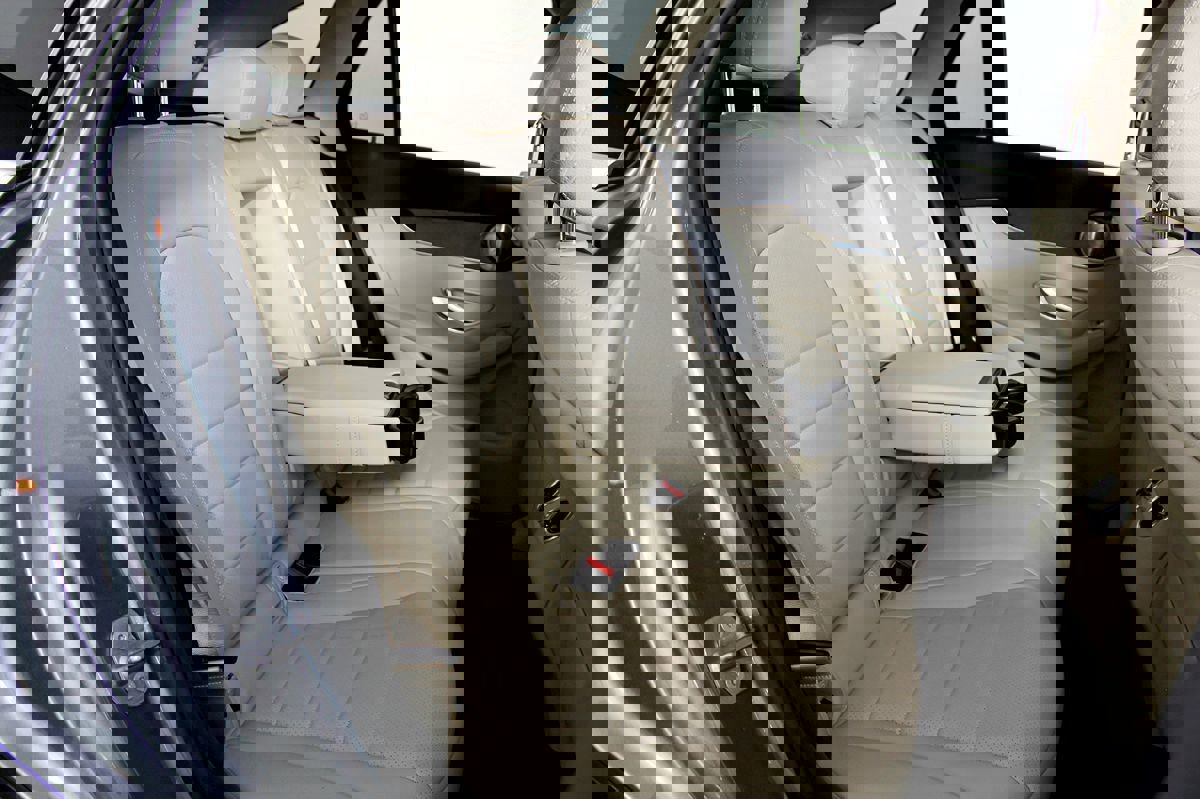 Used 2017 Mercedes-Benz GLC 300 4MATIC image 44