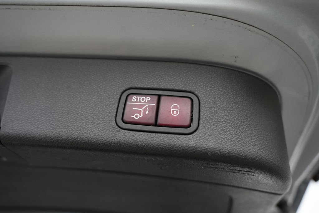 Used 2017 Mercedes-Benz GLS 450 4MATIC image 16