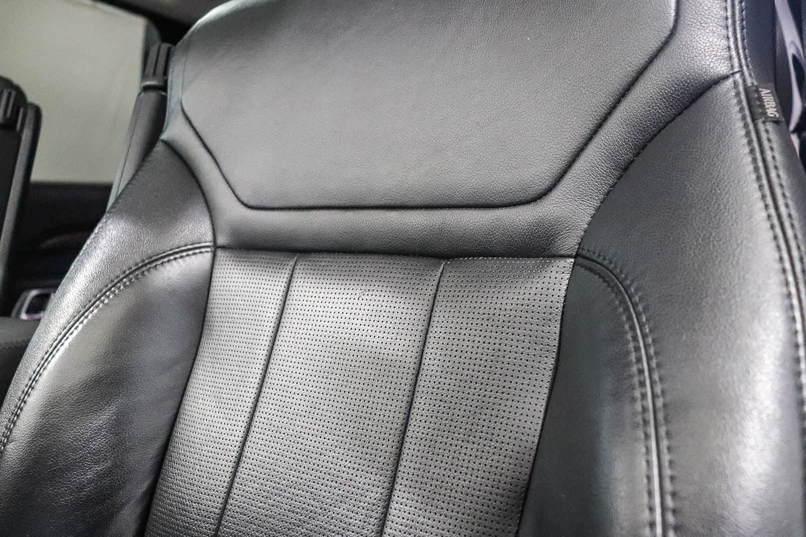 Used 2018 Land Rover Discovery HSE AWD/4WD image 26