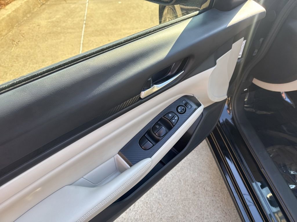 Used 2025 Nissan Altima 2.5 SV image 10