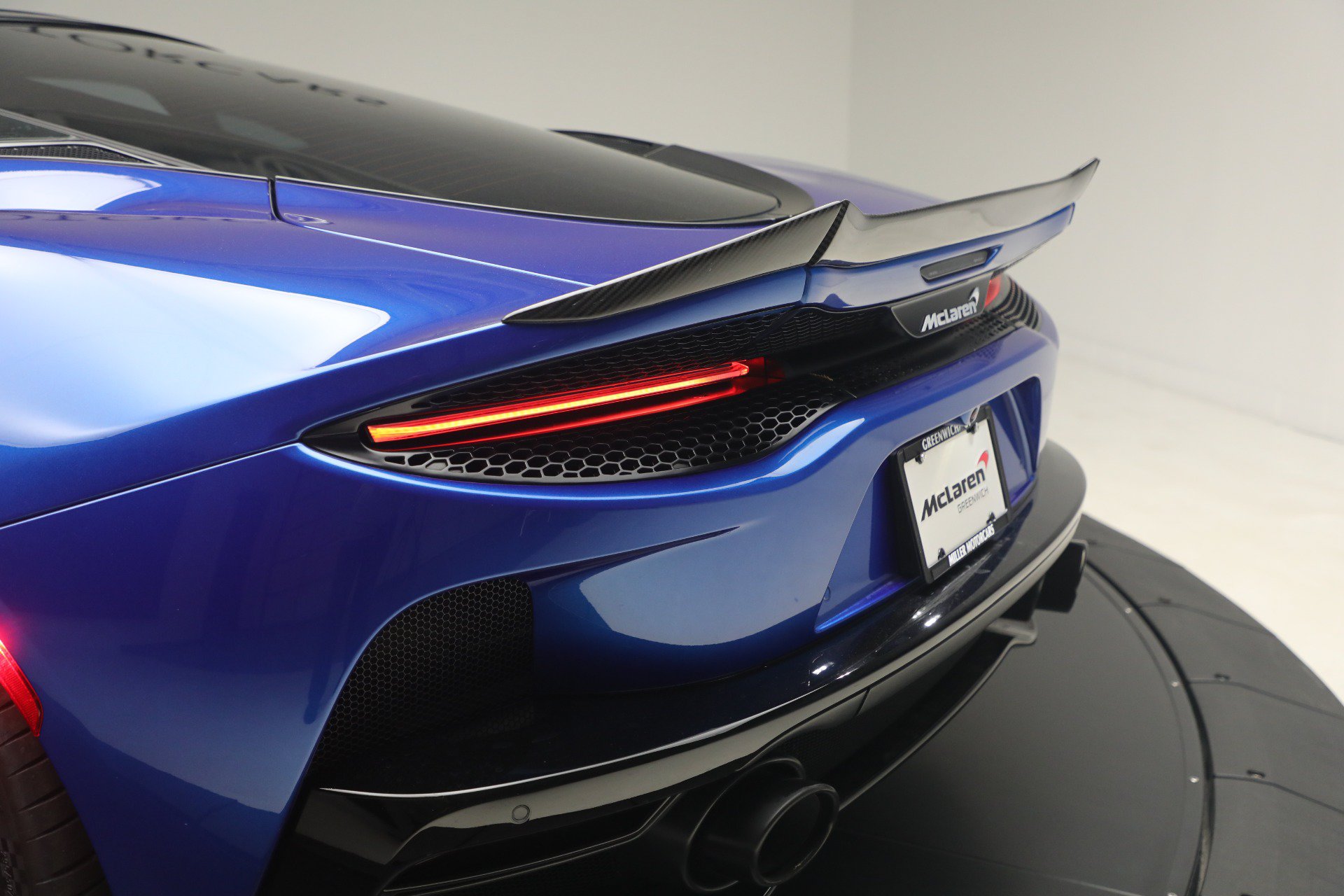 Used 2023 McLaren GT RWD image 35