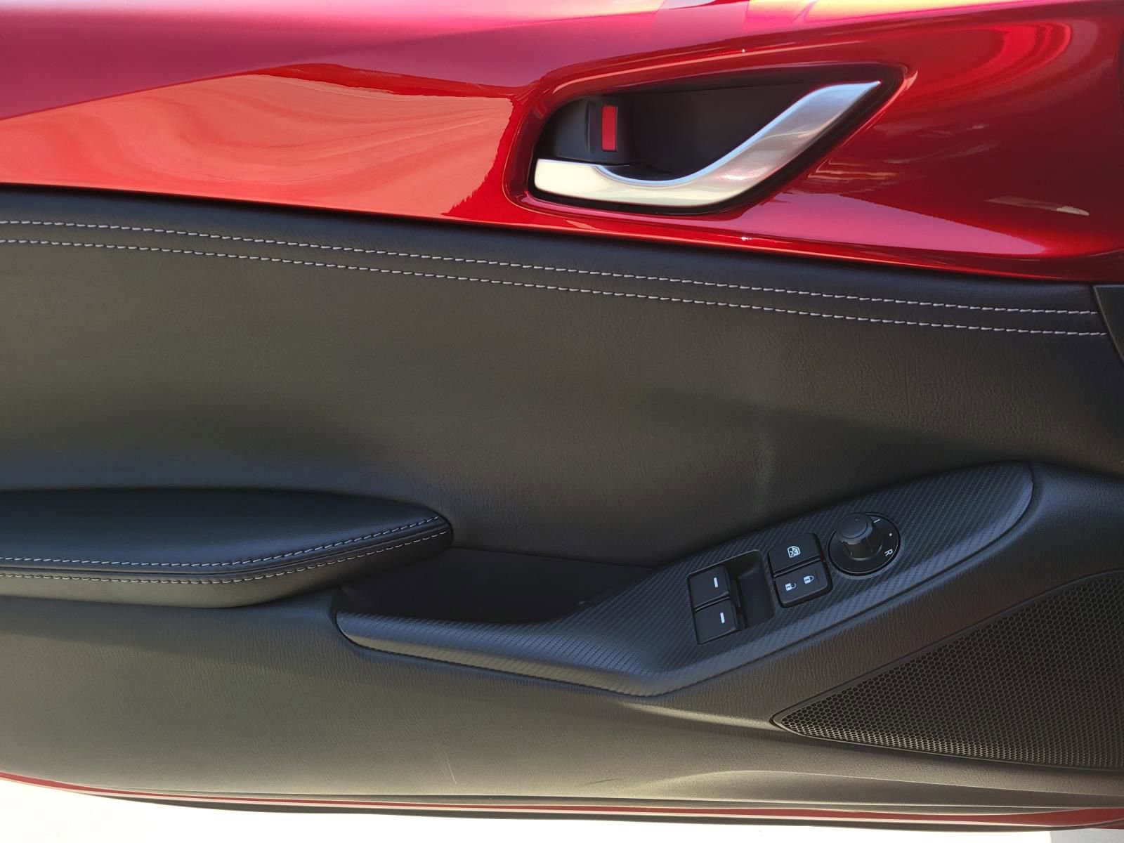 New 2026 MAZDA MX-5 Miata RF Grand Touring RWD image 10