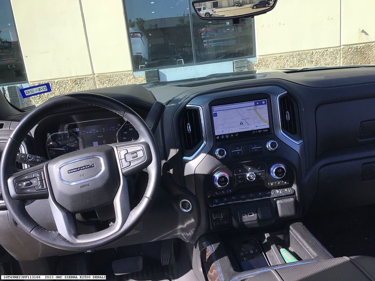 Used 2023 GMC Sierra 2500 Denali w/ Denali Black Diamond Edition image 10