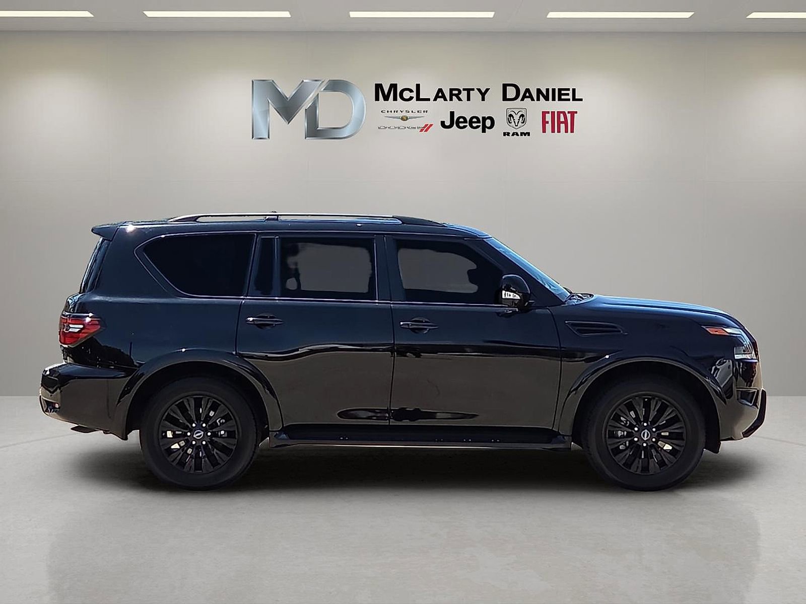 Used 2024 Nissan Armada SL w/ Midnight Edition Package RWD image 6