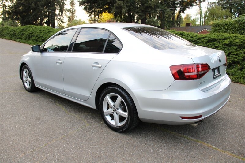 Used 2016 Volkswagen Jetta S FWD image 4