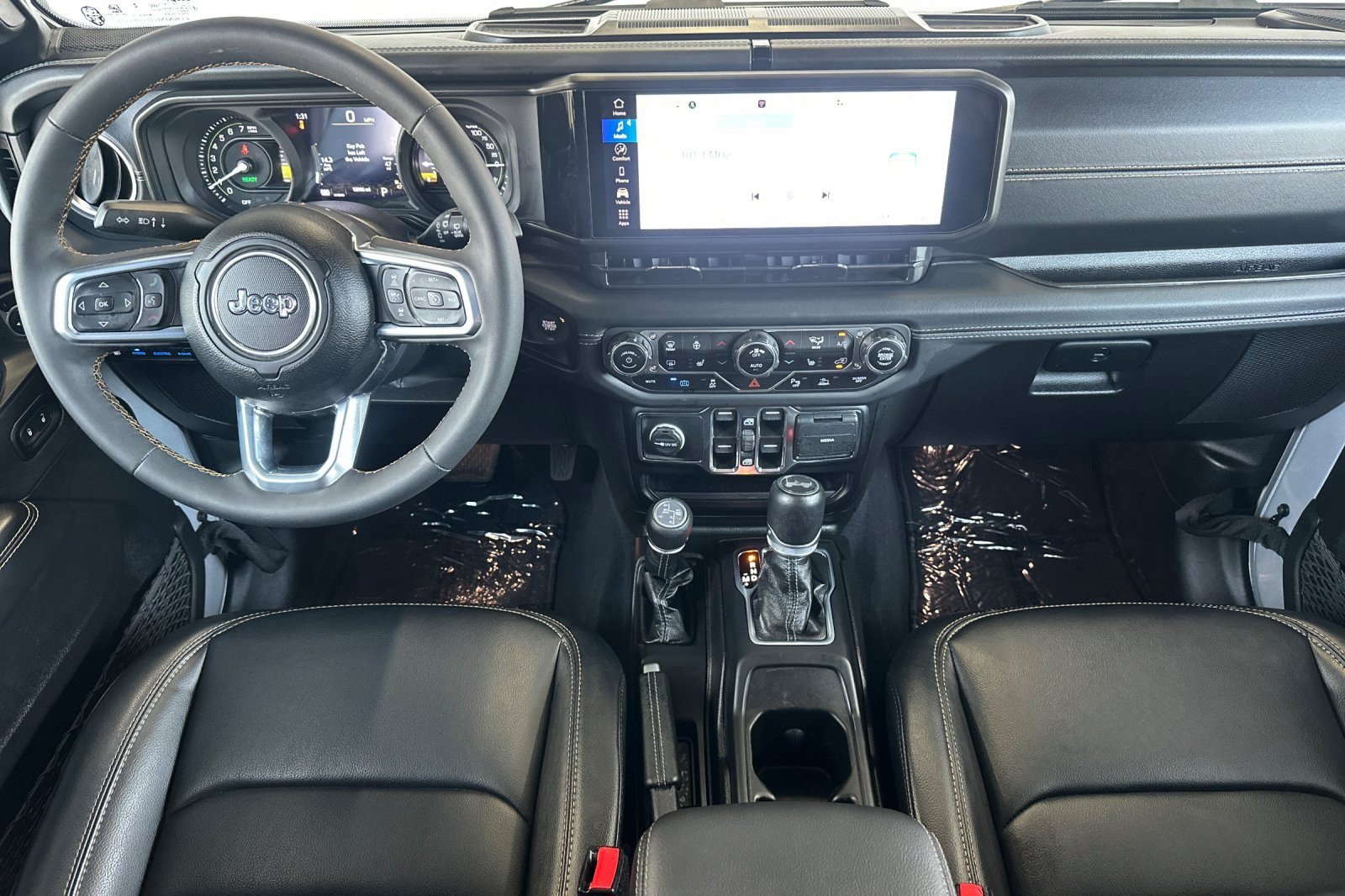 Used 2024 Jeep Wrangler Unlimited Sahara w/ Safety Group AWD/4WD image 12
