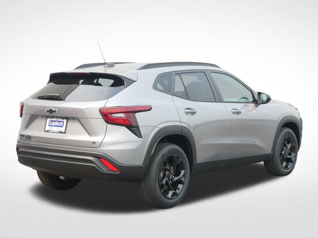 New 2026 Chevrolet Trax LT w/ Driver Confidence Package FWD image 3