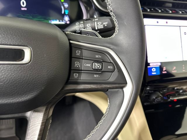 Used 2022 Jeep Grand Cherokee Limited 4xe w/ Luxury Tech Group II image 16