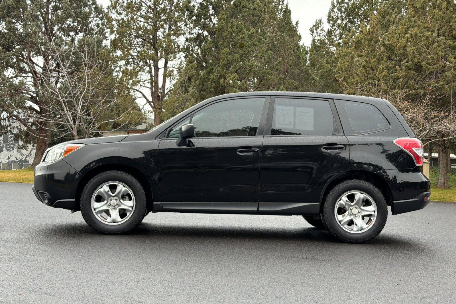 Used 2015 Subaru Forester 2.5i image 8