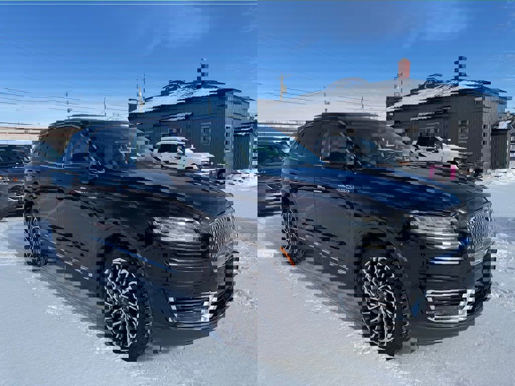 Used 2020 Lincoln Nautilus Reserve image 3