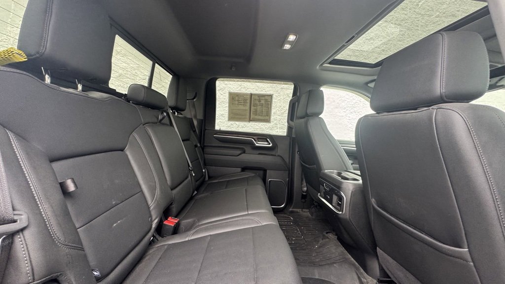Used 2024 GMC Sierra 2500 SLT w/ SLT Premium Package image 11