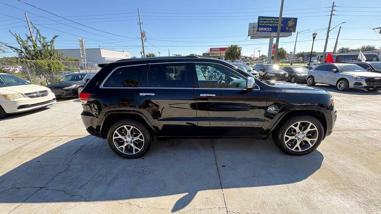 Used 2019 Jeep Grand Cherokee Overland RWD image 4