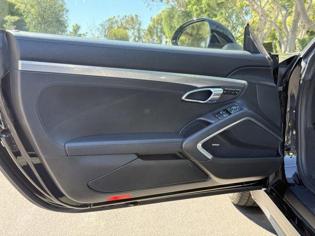 Used 2015 Porsche 911 Targa 4S image 13