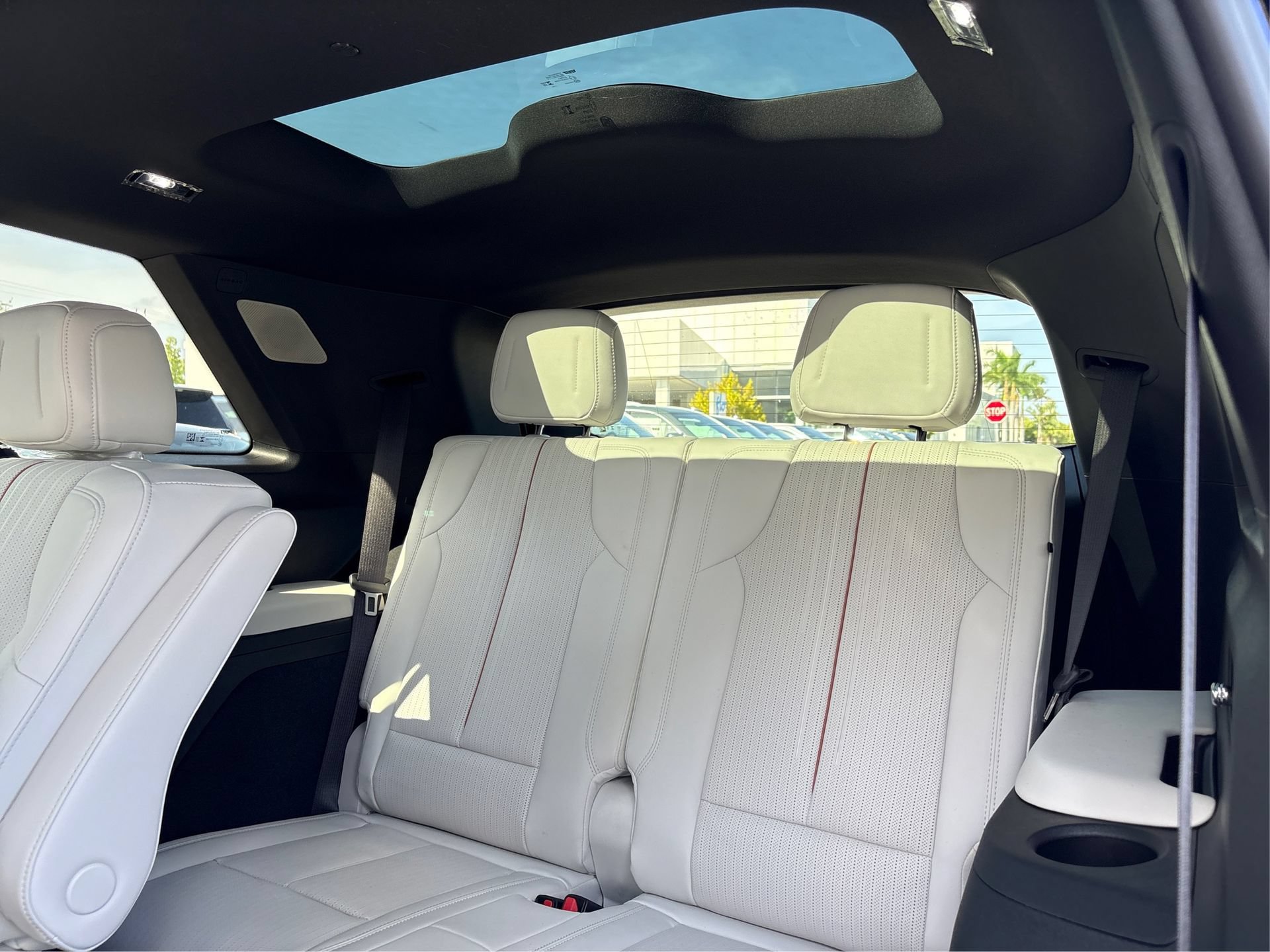 New 2027 Cadillac Vistiq Sport AWD/4WD image 12
