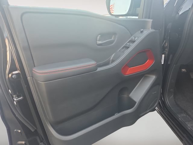 New 2026 Nissan Frontier PRO-4X w/ Pro Premium Package AWD/4WD image 8