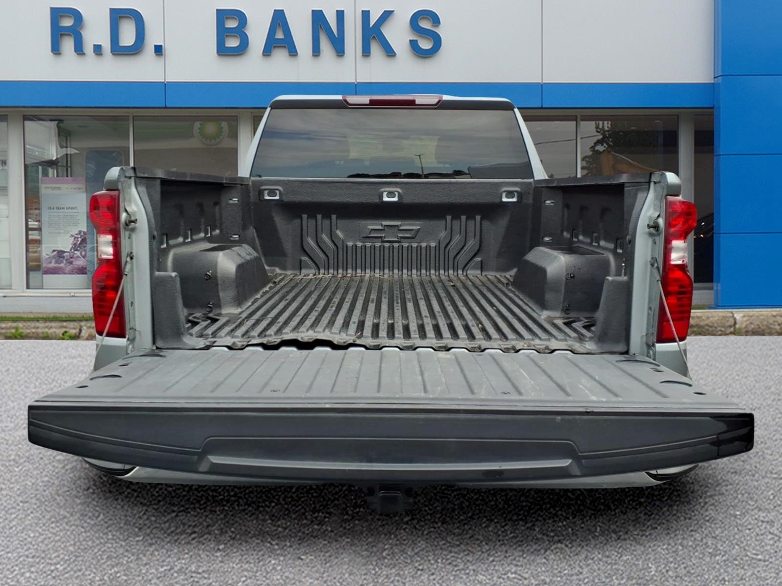Used 2024 Chevrolet Silverado 1500 LT AWD/4WD image 5