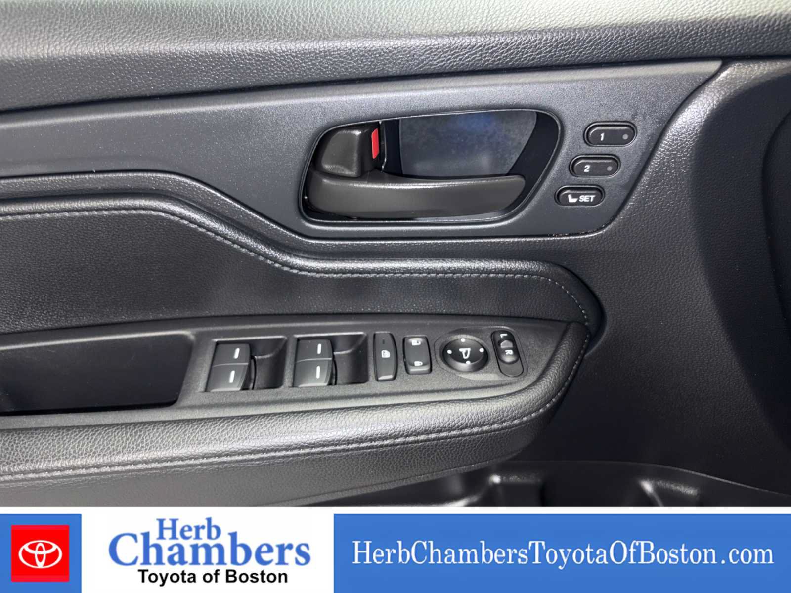 Used 2025 Honda Odyssey EX-L image 14