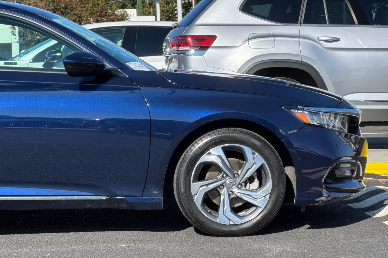 Used 2020 Honda Accord EX image 34
