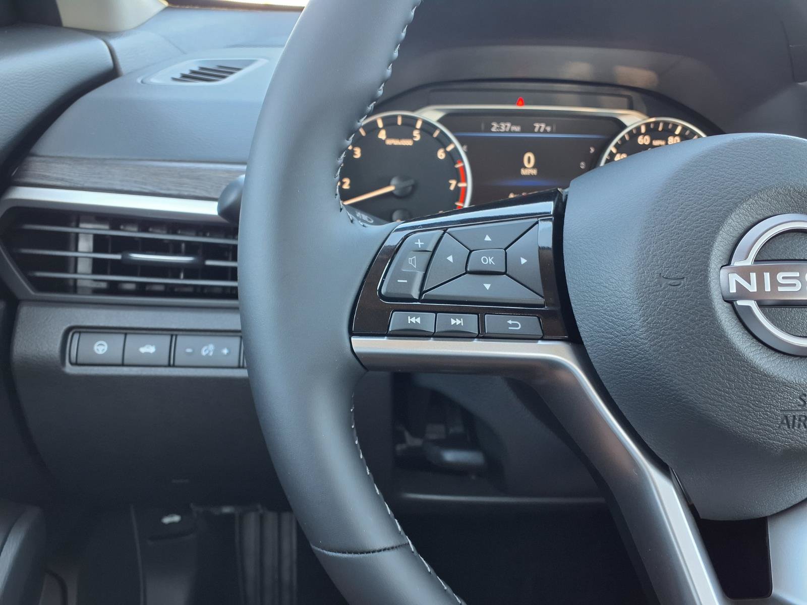 New 2026 Nissan Altima 2.5 SV w/ SV Premium Package FWD image 20