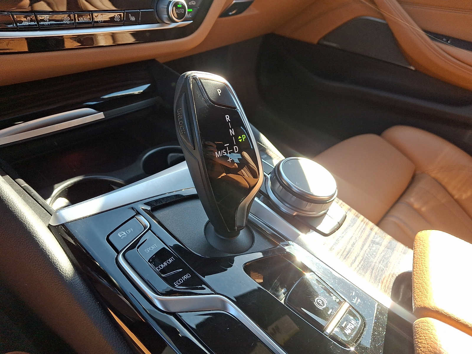 Used 2022 BMW 540i xDrive w/ Premium Package AWD/4WD image 16