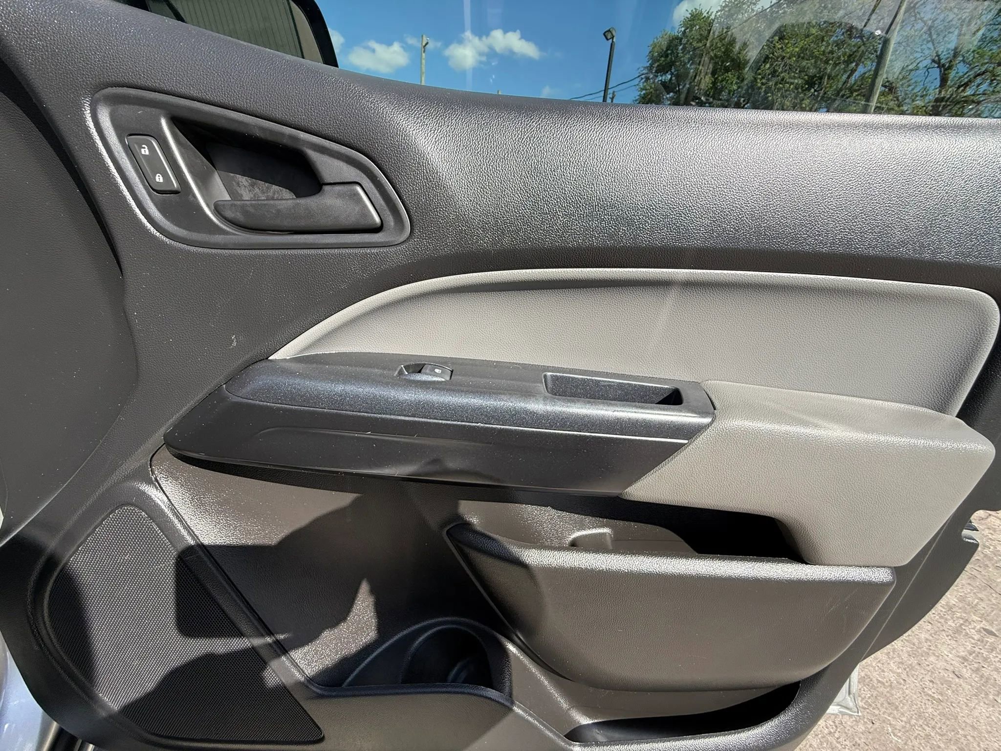 Used 2020 Chevrolet Colorado W/T image 21