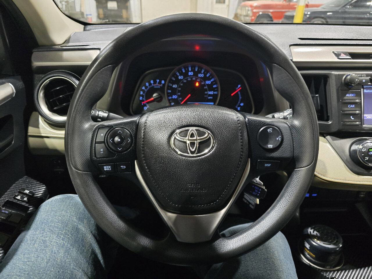 Used 2015 Toyota RAV4 LE image 36