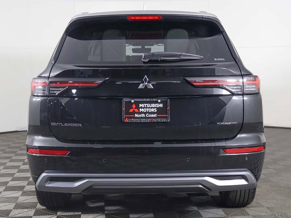 New 2025 Mitsubishi Outlander AWD image 16