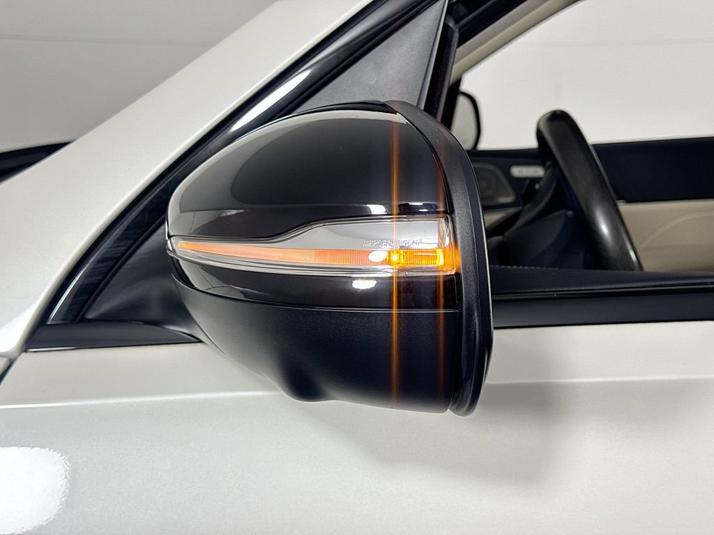 Used 2021 Mercedes-Benz GLS 580 4MATIC image 20