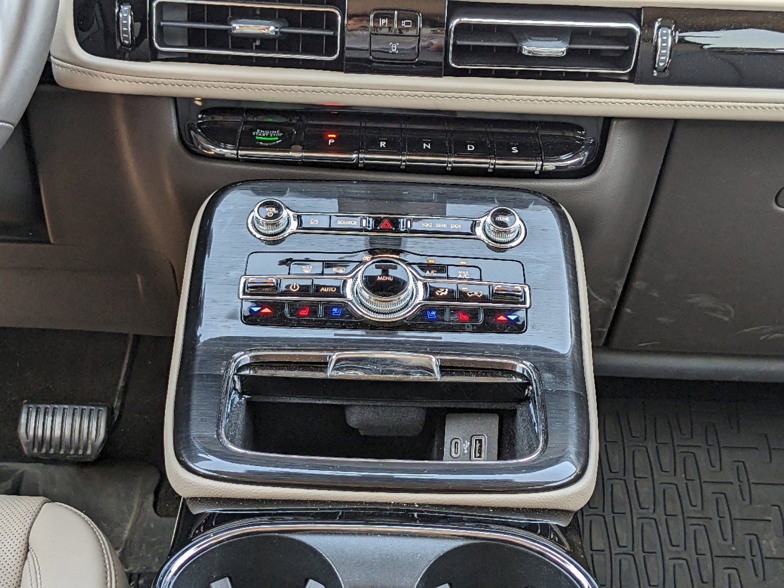 Certified 2023 Lincoln Nautilus Reserve w/ Equipment Group 201A image 18