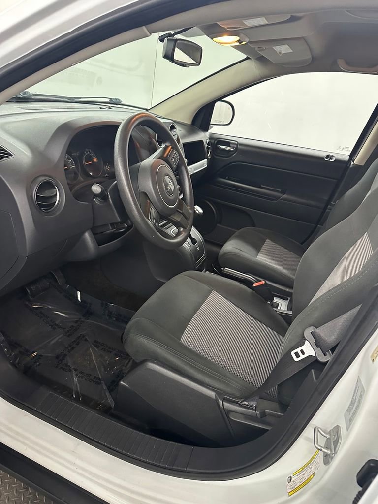 Used 2016 Jeep Compass Sport w/ Power Value Group image 10