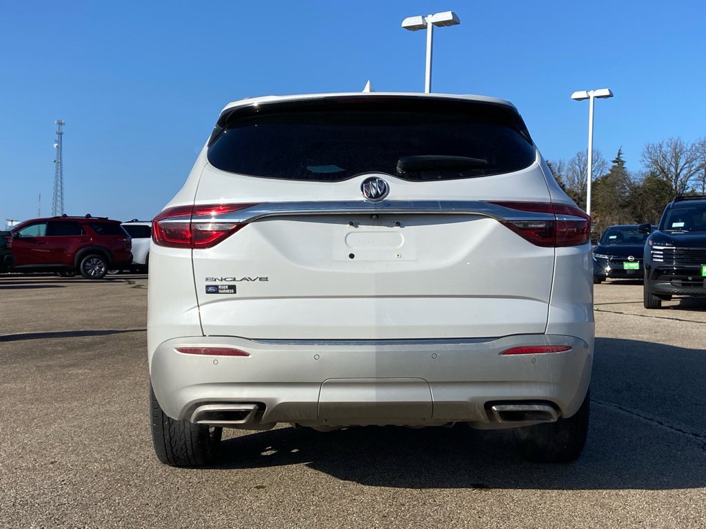 Used 2020 Buick Enclave Premium w/ Sun and Sites Package image 11