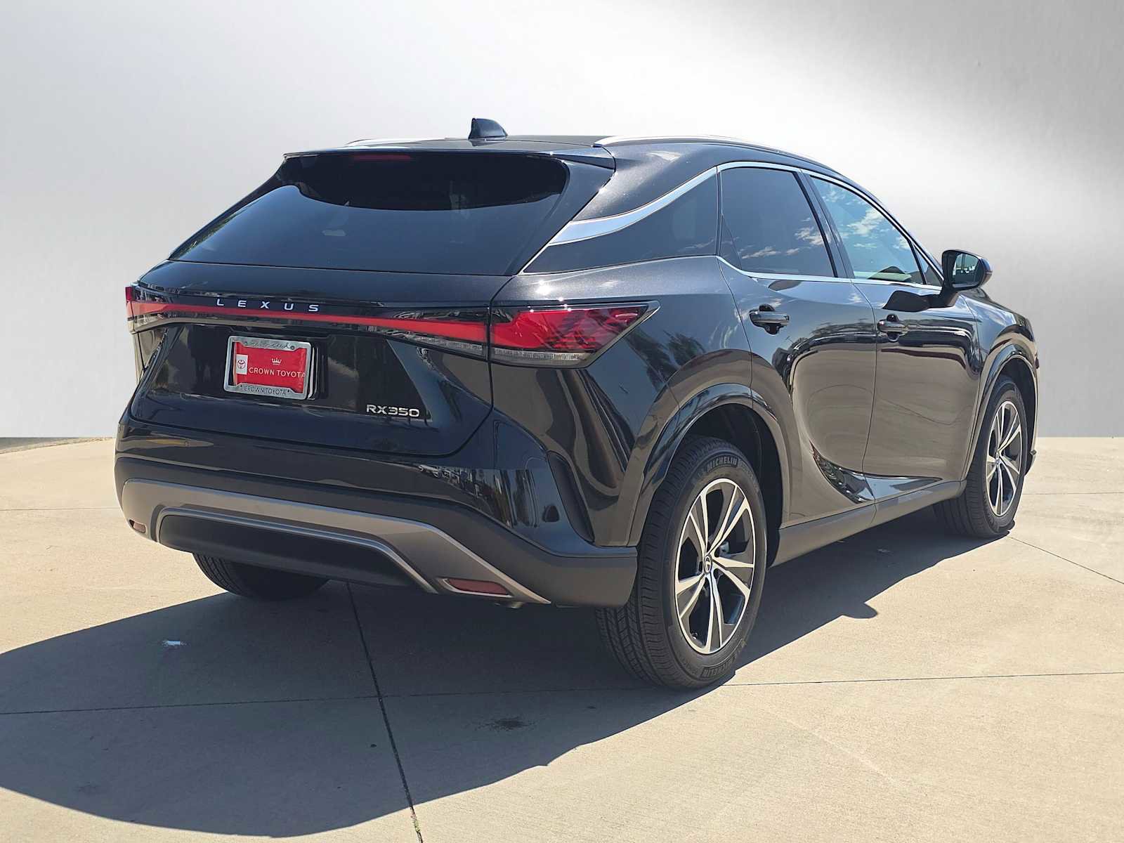 Used 2025 Lexus RX 350 FWD image 3