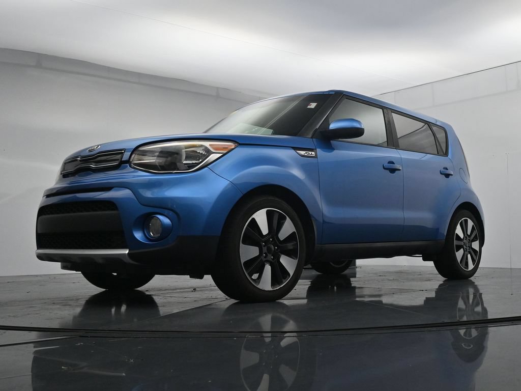 Used 2017 Kia Soul + w/ Designer's Package FWD image 35