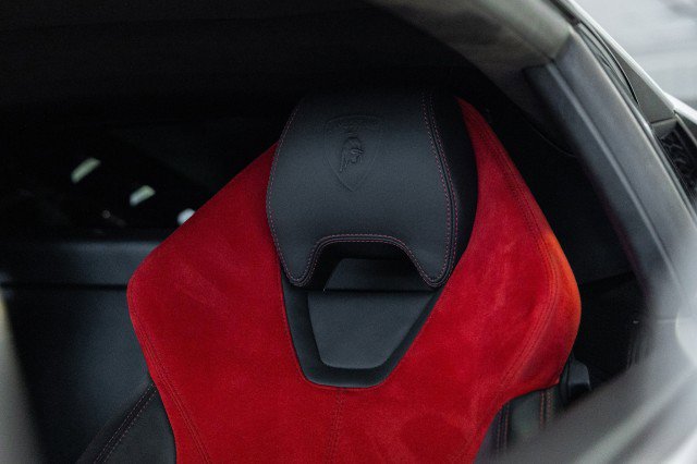 Used 2015 Lamborghini Huracan LP 610-4 image 33