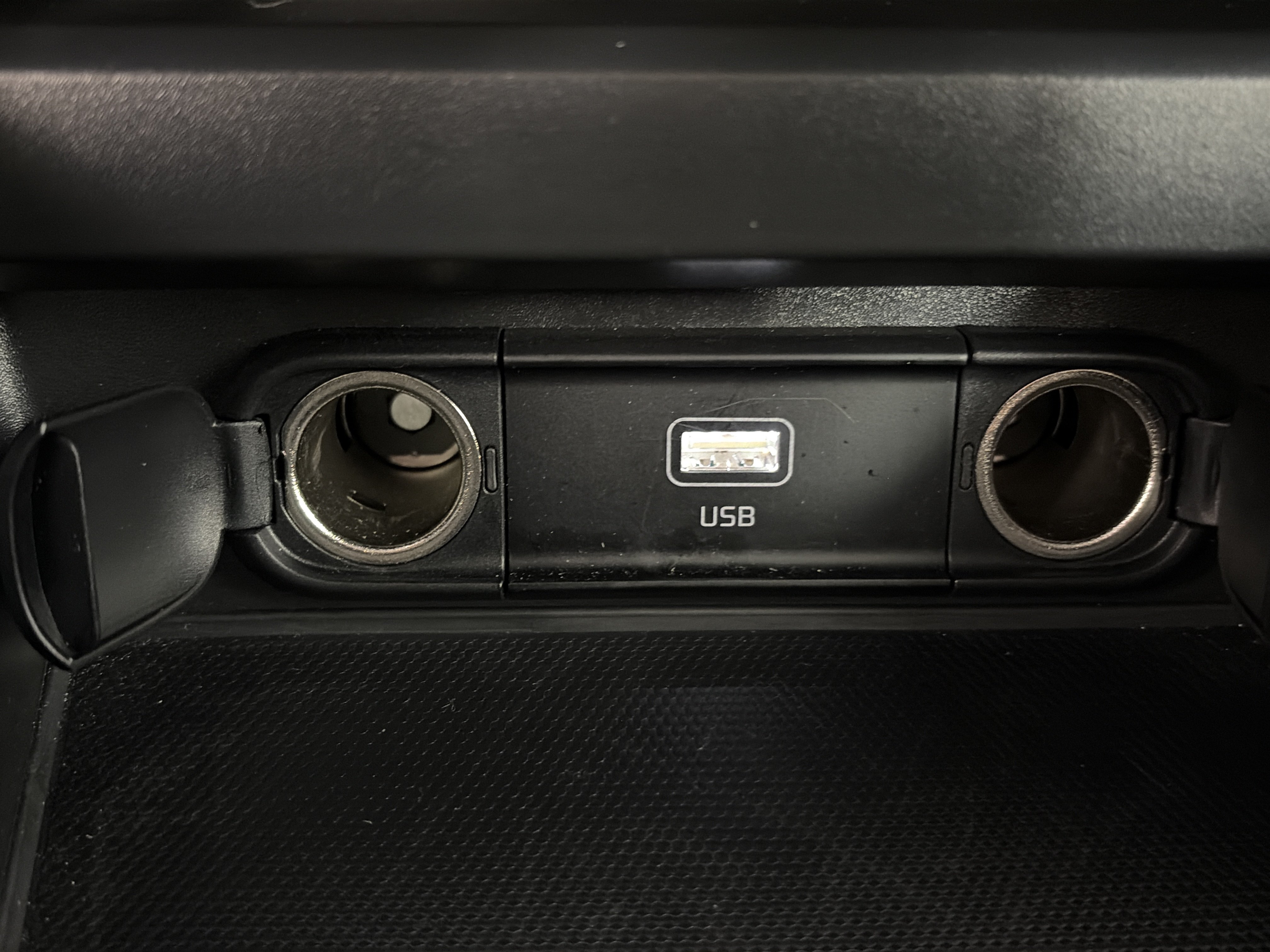 Used 2025 Kia Soul LX w/ LX Technology Package FWD image 20