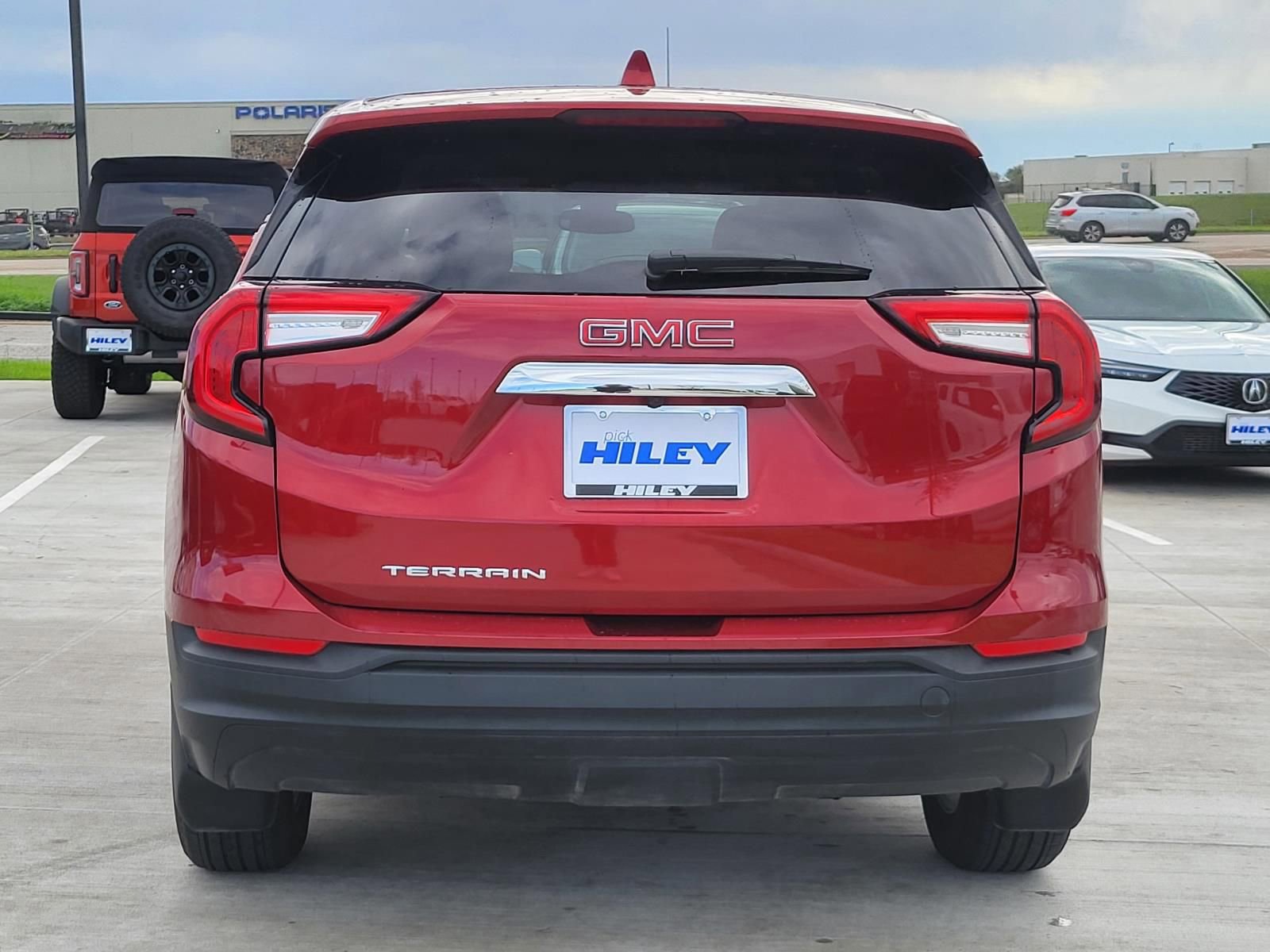 Used 2022 GMC Terrain SLE image 4