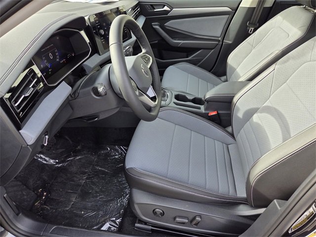 New 2025 Volkswagen Jetta SE image 6