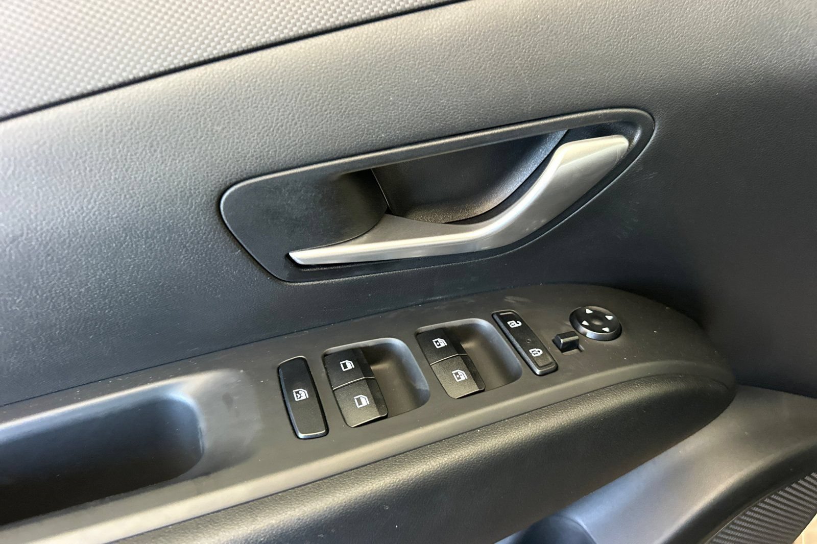 Used 2024 Hyundai Santa Cruz SEL FWD image 11
