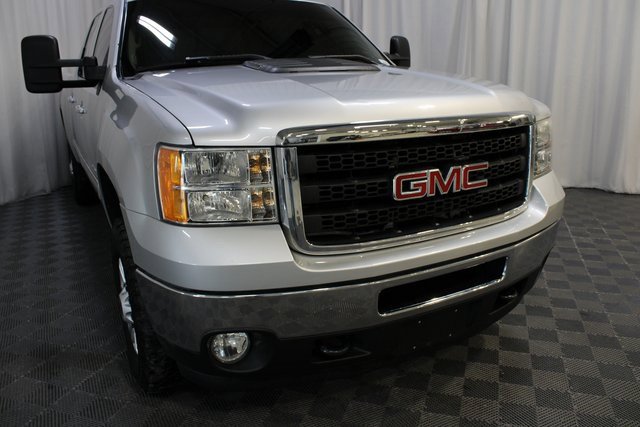 Used 2011 GMC Sierra 2500 SLT w/ Snow Plow Prep Package image 32
