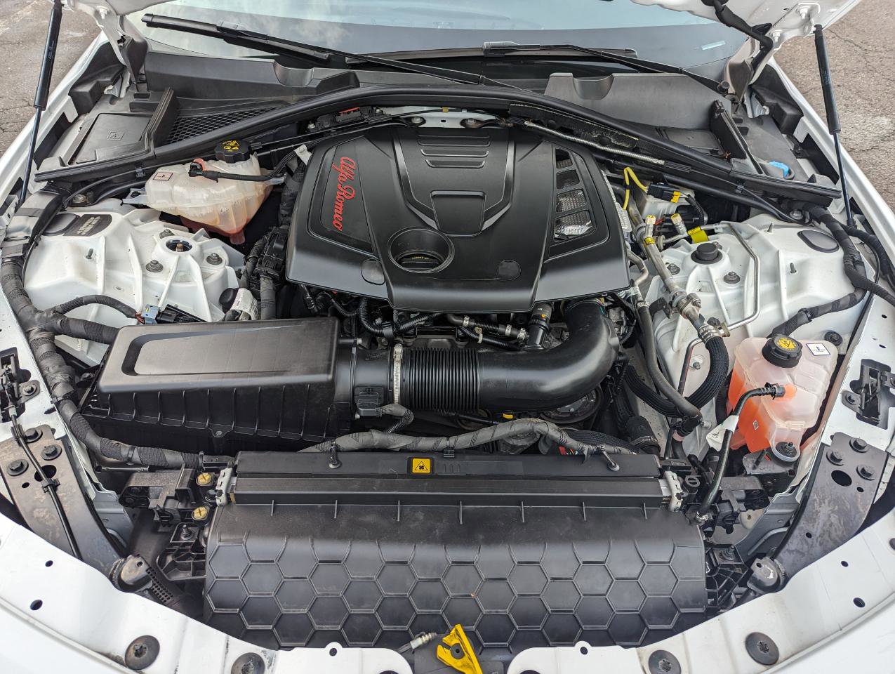 Used 2022 Alfa Romeo Giulia Veloce image 40