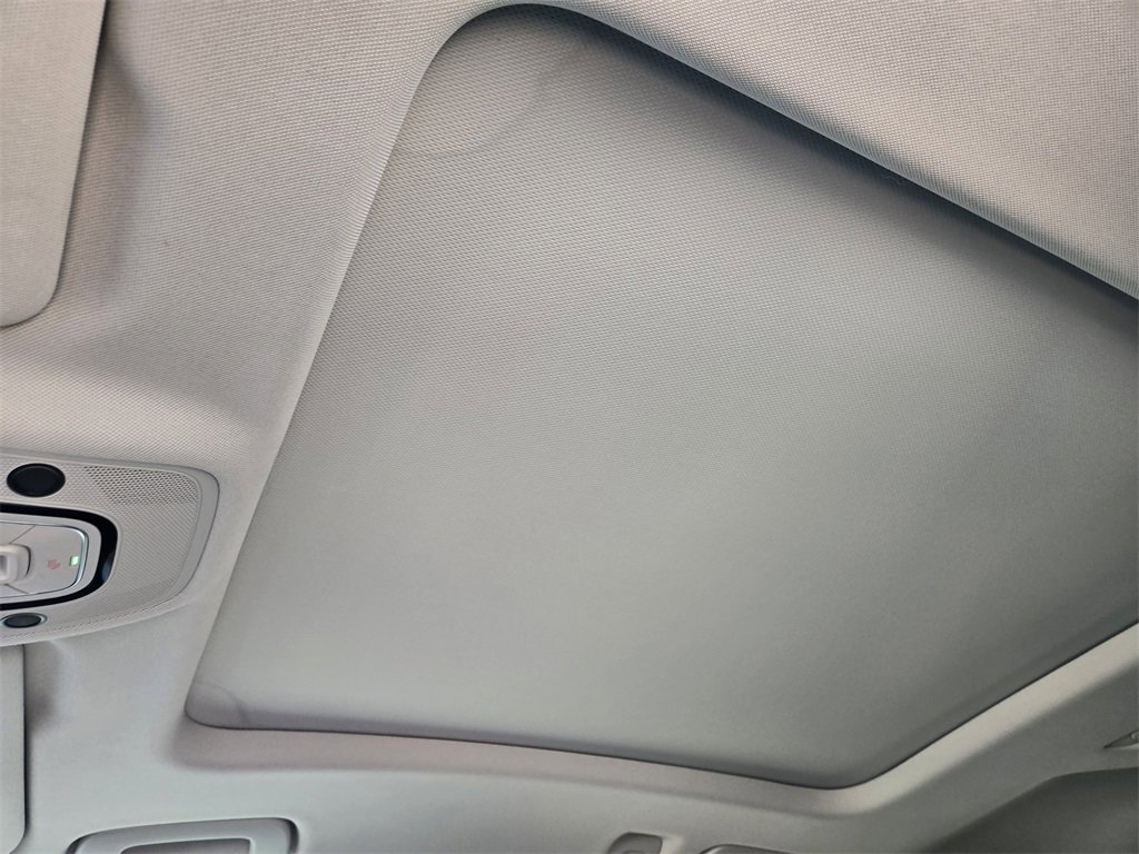 Used 2022 Audi Q8 Premium Plus image 28