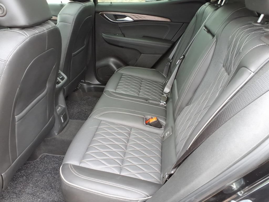 Used 2023 Buick Envision Avenir FWD image 16
