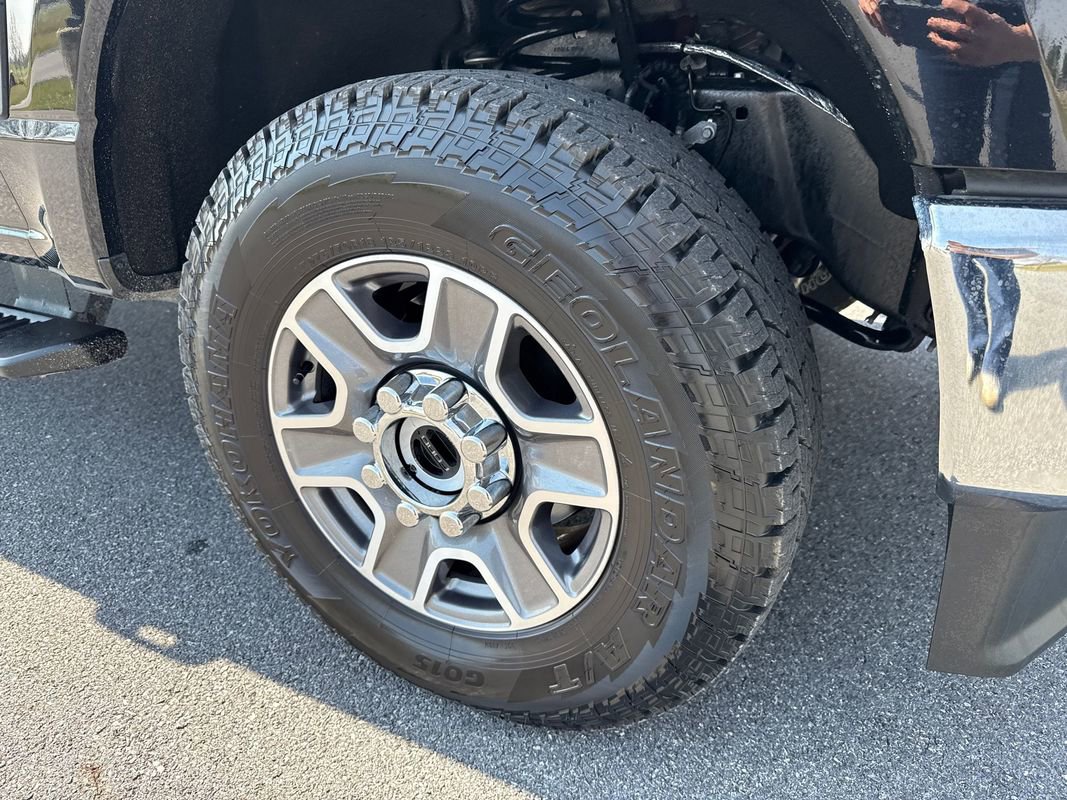 Used 2025 Ford F350 Lariat w/ Camper Package image 35