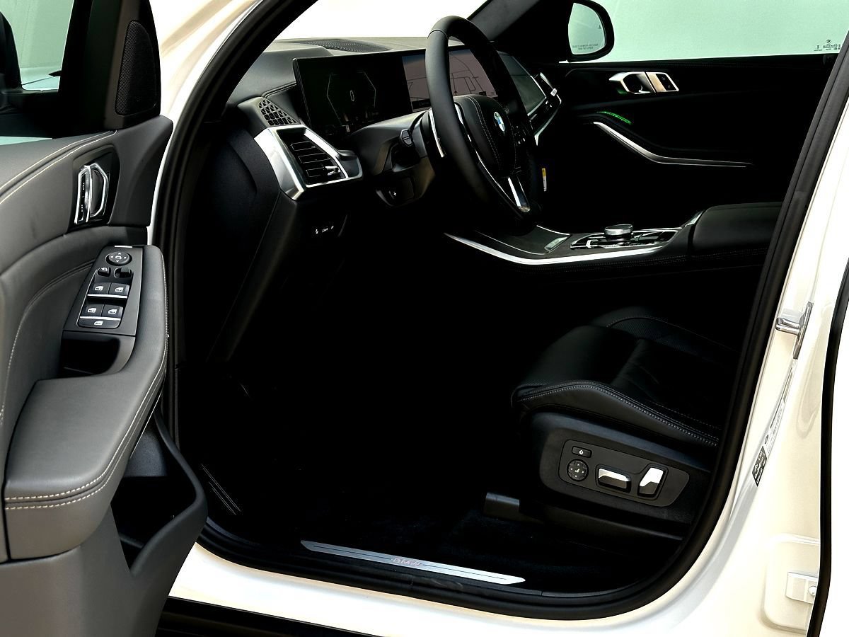 New 2026 BMW X5 xDrive40i AWD/4WD image 10