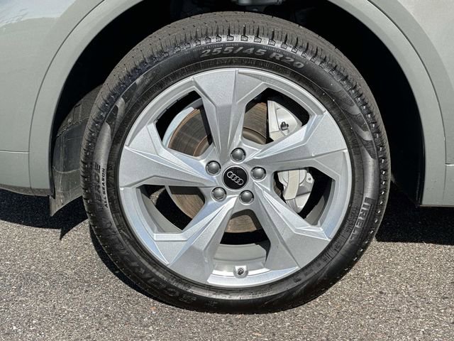 Used 2025 Audi Q5 2.0T Premium Plus w/ Premium Plus Package AWD/4WD image 10